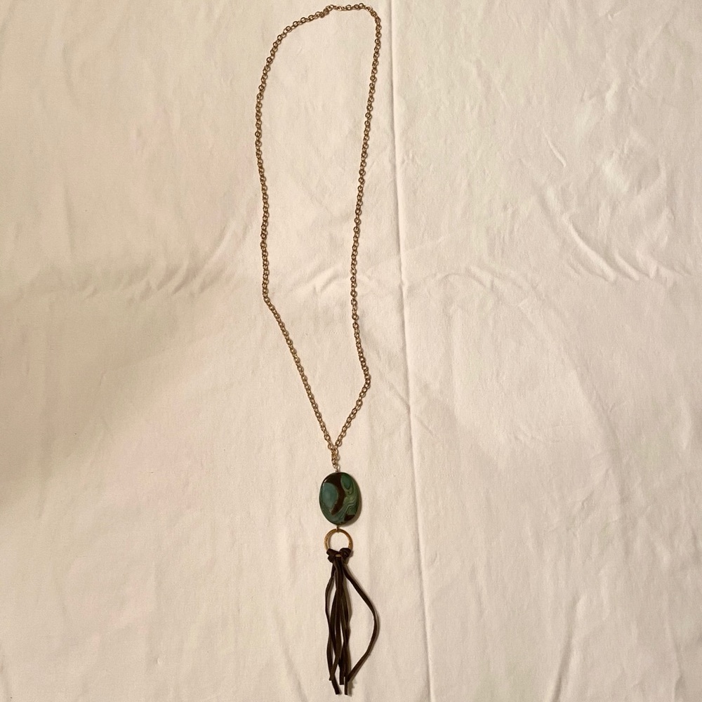 Stone and tassel pendant necklace